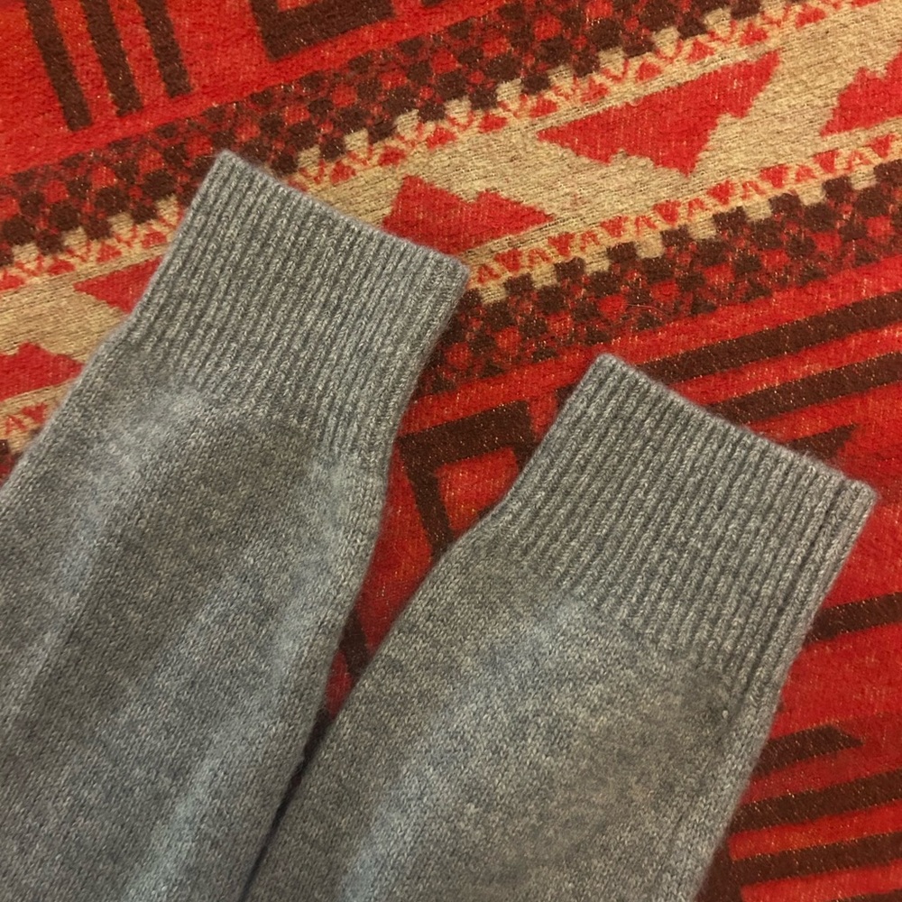 SOLD Doen Fairchild cashmere cardigan - Picture 6 of 10
